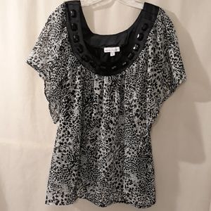 Urban Studio Blouse Size XL